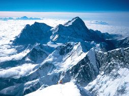 El accidente ocurrido en el Himalaya el pasado martes ha cobrado 26 vidas, en una jornada de operaciones de rescate que al momento se ha visto interrumpida por el mal momento climático. EFE