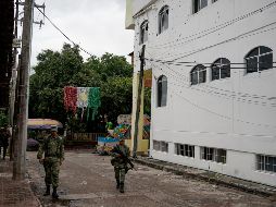 La matanza del miércoles 5 de octubre en San Miguel Totolapan dejó ver los nexos entre figuras políticas y estas organizaciones delincuenciales. AP/A. Verdugo