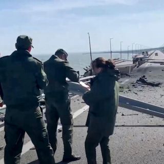Al menos tres muertos, en explosión en el puente de Crimea; dice Rusia