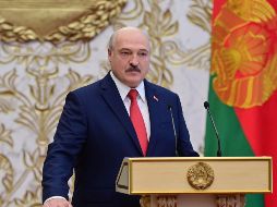 El presidente Alexander Lukashenko dice que transmitió al presidente ucraniano Volodimir Zelenski el mensaje de que 