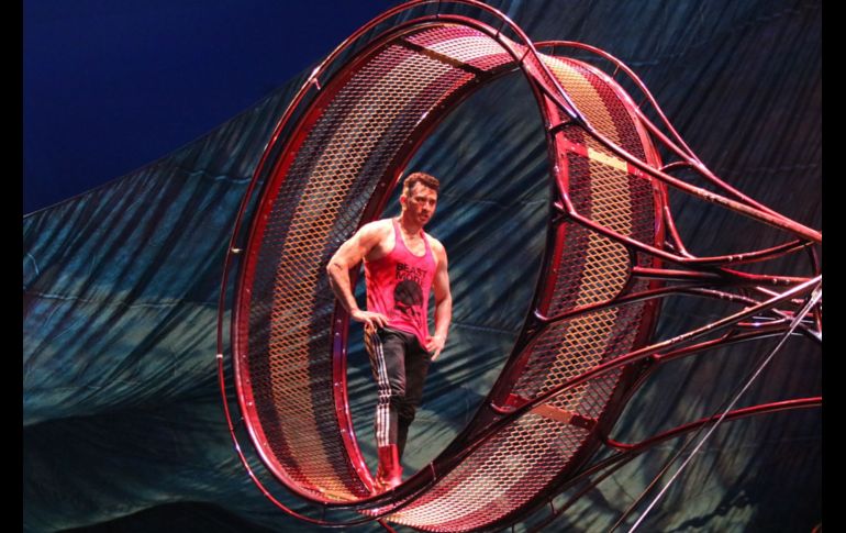 Jimmy, Ronald y Ángelo son tres de los 51 artistas que dan movimiento e historia a “Kooza”, show en el que estos colombianos encarnan el peligro y la adrenalina al límite. EL INFORMADOR / A. Navarro