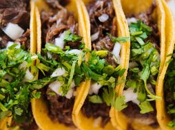 De acuerdo con vecinos, el hombre vende la carne a altas horas de la madrugada para evadir a la Policía. ESPECIAL/Foto de Jeswin Thomas en Unsplash