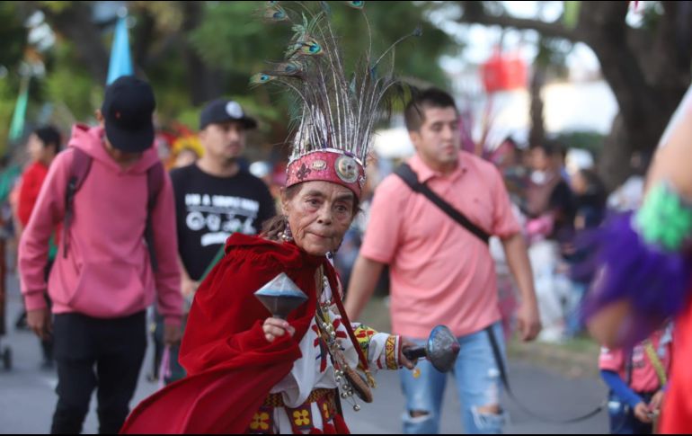 Distintos grupos de danzantes acompañaron a La Generala. EL INFORMADOR / C. Zepeda