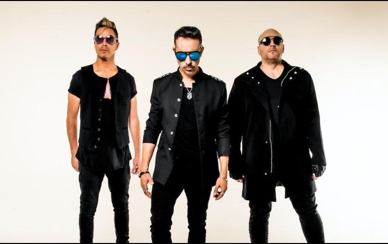 Moenia fue el artista más pedido y debido a eso se les hizo la invitación para que se suban al escenario. ESPECIAL / BOBO