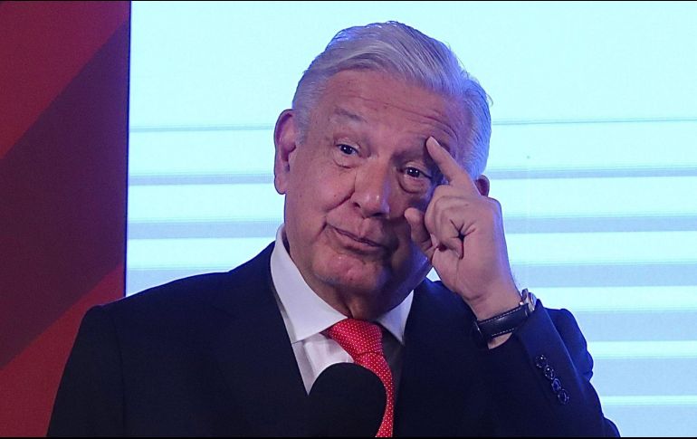 López Obrador aseguró que esta cobertura al libro es con el afán de atacar su gobierno. SUN / ARCHIVO