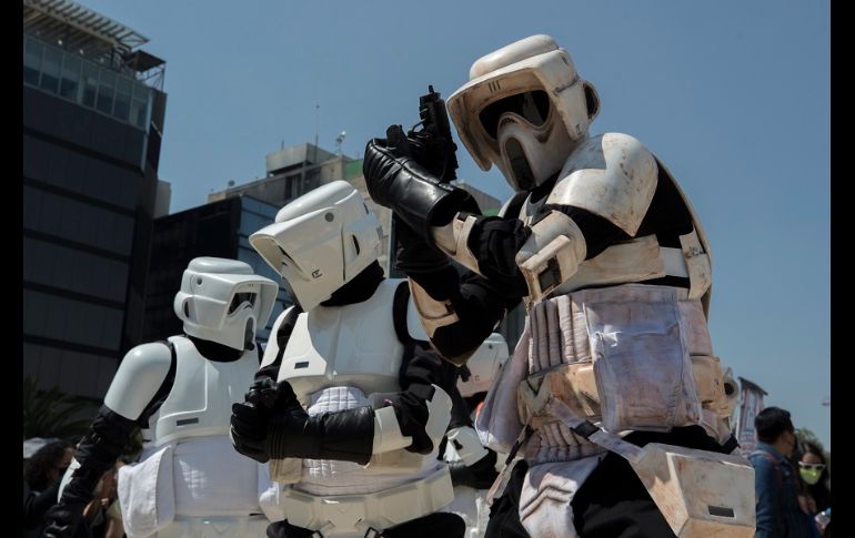 La ruta que siguieron los asistentes inició en el Ángel de la Independencia, pasando por la Glorieta del Ahuehuete y hasta el 