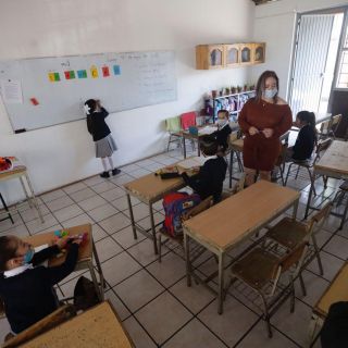 ¿Será obligatorio el cubrebocas en escuelas de Jalisco?