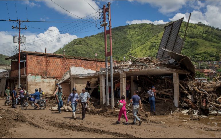 Nicolás Maduro aseguró que los trabajos de reconstrucción en Tejerías van bastante avanzados. EFE/M. Gutiérrez