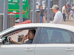 Aumenta el costo de la multa por usar el teléfono celular. EL INFORMADOR/ A. Camacho