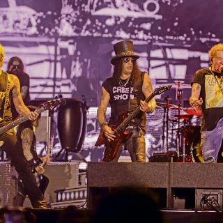 Guns N’ Roses ofrece noche rockera ante 30 mil asistentes