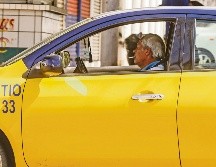 Además de choferes de transporte público, la multa incluye taxis y autos de aplicaciones digitales. EL INFORMADOR/ARCHIVO
