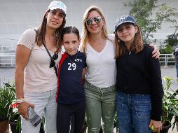 Daniela Ibargüengoitia, Luciana González, Cintya González y Constanza Espinoza. ESPECIAL
