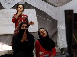 Mona y sus seis hijas piden regalos en sus transmisiones en directo por TikTok.