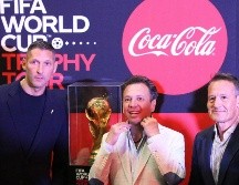 El trofeo permanecerá en ese recinto hasta las 18:00 horas de este jueves 20 de octubre para que los aficionados puedan visitarlo y tomarse fotografías. ESPECIAL / Gobierno de Guadalajara