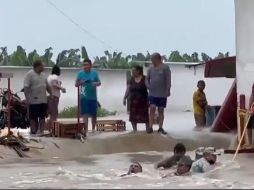 En el video se aprecia el momento del rescate. ESPECIAL