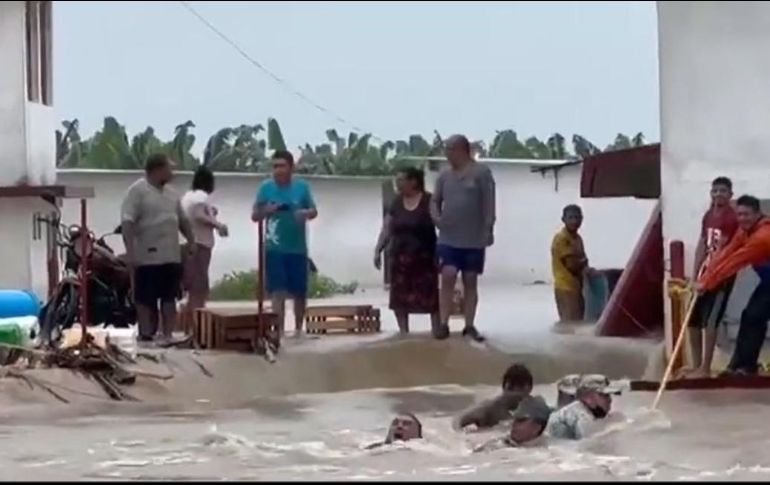 En el video se aprecia el momento del rescate. ESPECIAL