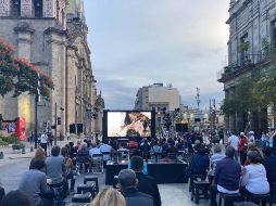 En esta función inaugural estuvieron presentes el director Juan Carlos Rulfo, así como el investigador Guillermo Vaidovits, quienes al término de la proyección conversaron sobre el proceso de realización de esta serie documental. CORTESÍA