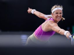 Victoria Azarenka necesitó de tres sets para meterse a los Cuartos de Final. Con parciales de 6-4, 6-7 (4-7) y 6-1, 
