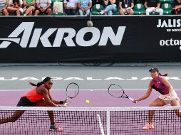 Las tenistas estadounidenses se llevaron la victoria con parciales de 7-6 (7-1) y 7-5 en un partido en el que se les vio sonrientes de principio a fin. CORTESÍA