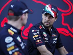 Checo Pérez y Max Verstappen vivieron un ríspido momento en el Gran Premio de Brasil. AFP/ARCHIVO