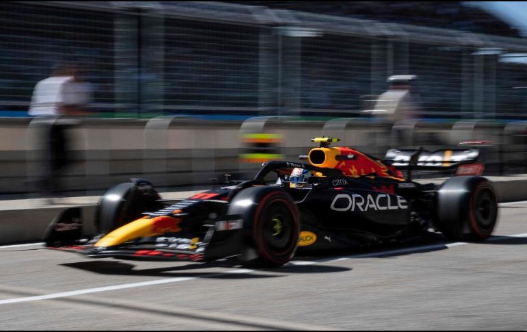 Por desgracia para la causa nacional y para “Checo”, el tapatío tendrá que arrancar desde la novena posición. AFP/J. WATSON