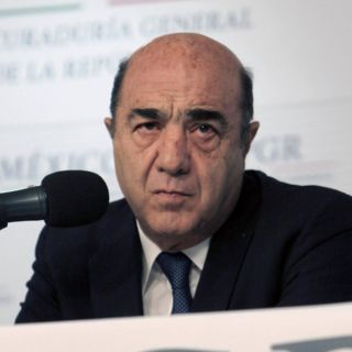 Reportan a Jesús Murillo Karam en terapia intensiva