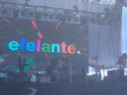 Al bajar del escenario, el cantante platicó brevemente para explicar que todo fue un descuido, pues golpeó su cabeza con una estructura que simplemente no vio. INSTAGRAM / efelante.mx