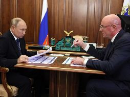 Dmitri Chernishenko explica a Putin que 