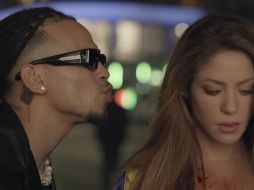 Shakira y Ozuna en el video de 