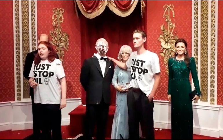 El grupo compartió un video en sus redes sociales, acompañado de unos tuits en los que denuncian al monarca inglés por 