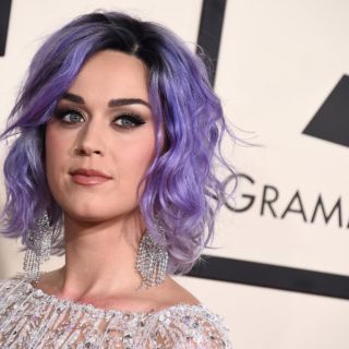 ¿Falla en la realidad? Katy Perry actúa de modo extraño en concierto