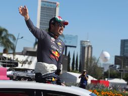 El piloto tapatío Sergio 