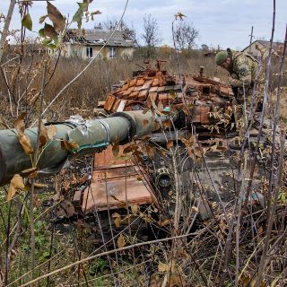 Rusia acusa "falsamente" a Ucrania de preparar "bomba sucia", dice la OTAN
