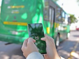 En la descripción de la aplicación se destaca que se puede consultar y recargar el saldo solamente con acercar la tarjeta. EL INFORMADOR/A. Camacho