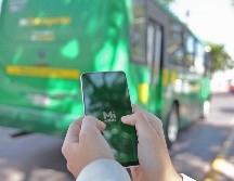 En la descripción de la aplicación se destaca que se puede consultar y recargar el saldo solamente con acercar la tarjeta. EL INFORMADOR/A. Camacho