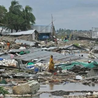Aumentan a 28 los muertos por ciclón en Bangladesh; calculan más daños