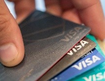 Tan sólo en septiembre pasado, los usuarios pagaron 125 mil 816 millones de pesos con sus tarjetas, lo que representó un incremento de 22.9 por ciento. AP/ARCHIVO