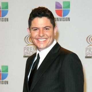 Ernesto Laguardia: El actor baila "Quinceañera" de nuevo, pero con su hija