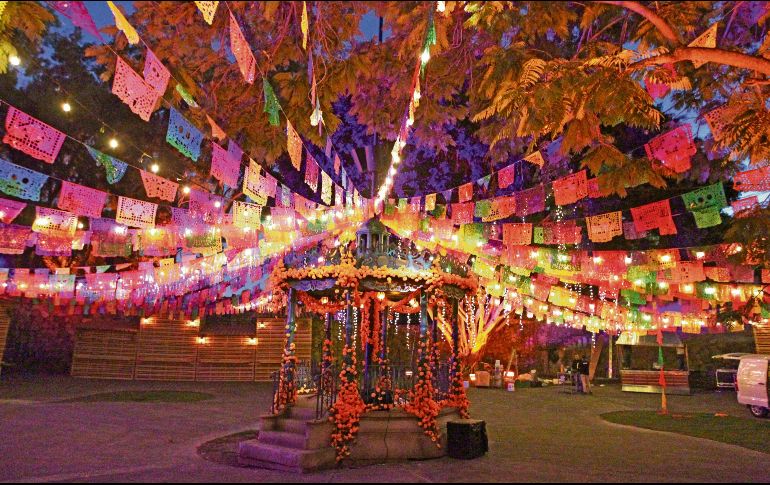 Los escenarios de Calaverandia están llenos de colores. EL INFORMADOR/ A. Camacho