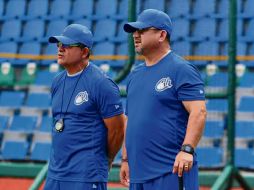 Roberto Vizcarra (der.) encabeza el cuerpo técnico de los Charros y ha logrado dos títulos. ESPECIAL/Charros de Jalisco