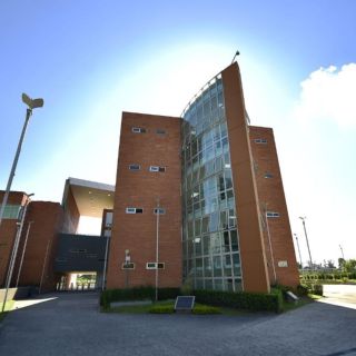 A punta de pistola, asaltan a estudiante del CUCSH dentro de plantel