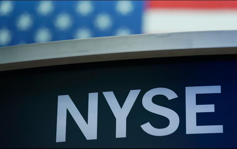 El Dow Jones concluyó hoy su cuarta semana consecutiva al alza y cerró muy por encima de los 32 mil puntos. AP/ARCHIVO