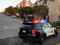 El intruso le arrebató el martillo a Paul Pelosi y comenzó a golpearlo antes de ser sometido y arrestado por los agentes. AP/E. Risberg