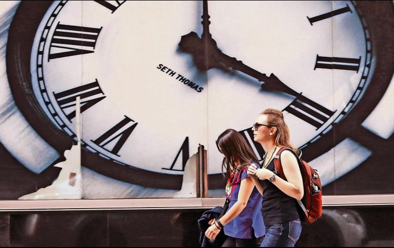 La propuesta del cambio de horario ha sido para ahorrar energía eléctrica y aprovechar la luz del Sol. EL INFORMADOR/ Archivo