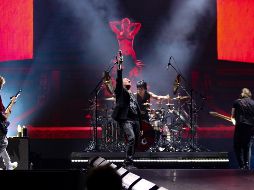 El sonido, set de luces e imágenes en pantalla apoyaron de forma ideal el intenso recital que la banda ofreció a los más de 25 mil asistentes. EL INFORMAOR/A. Navarro