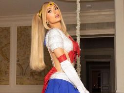 Paris Hilton fascinó con su disfraz de 