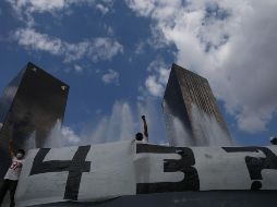 Padres de los normalistas pronto darán a conocer su opinión tras las declaraciones del GIEI, que puso en dudas las pruebas presentadas por Alejandro Encinas. EFE / ARCHIVO