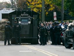 Decenas de policías se han movido hasta este sitio, que ha sido acordonado. AP/S. Wenig
