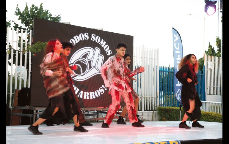 Performance de Halloween. GENTE BIEN JALISCO/ Claudio Jimeno