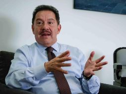 Ignacio Mier aprovechó para presumir un par de videos en los que se observa realizando sus propias encuestas a mano alzada. SUN/ARCHIVO